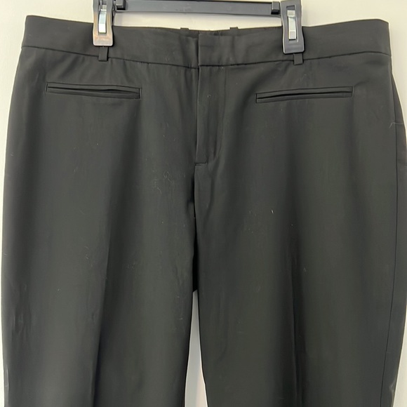 GAP Pants - GAP Women’s Slim Cropped Pants in Black 12R Excellent Condition